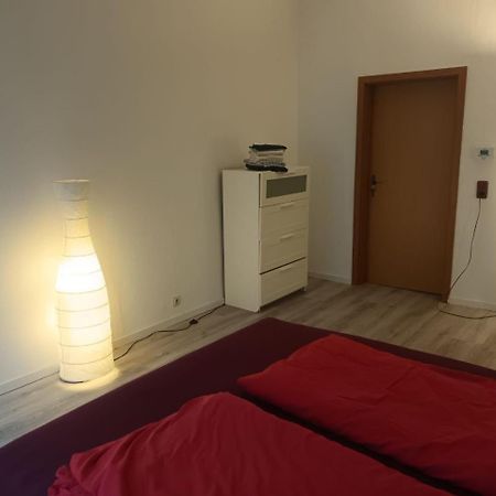 Appartamento Flat In Neo Country Style Aus Gruenderzeit Bis 6 Person Lipsia Esterno foto