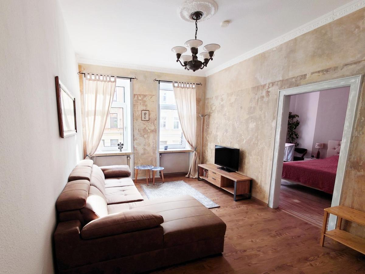Appartamento Flat In Neo Country Style Aus Gruenderzeit Bis 6 Person Lipsia Esterno foto