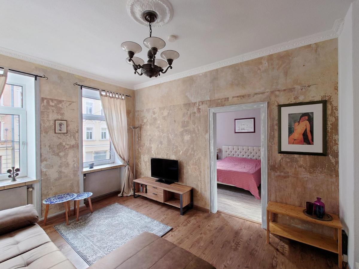 Appartamento Flat In Neo Country Style Aus Gruenderzeit Bis 6 Person Lipsia Esterno foto