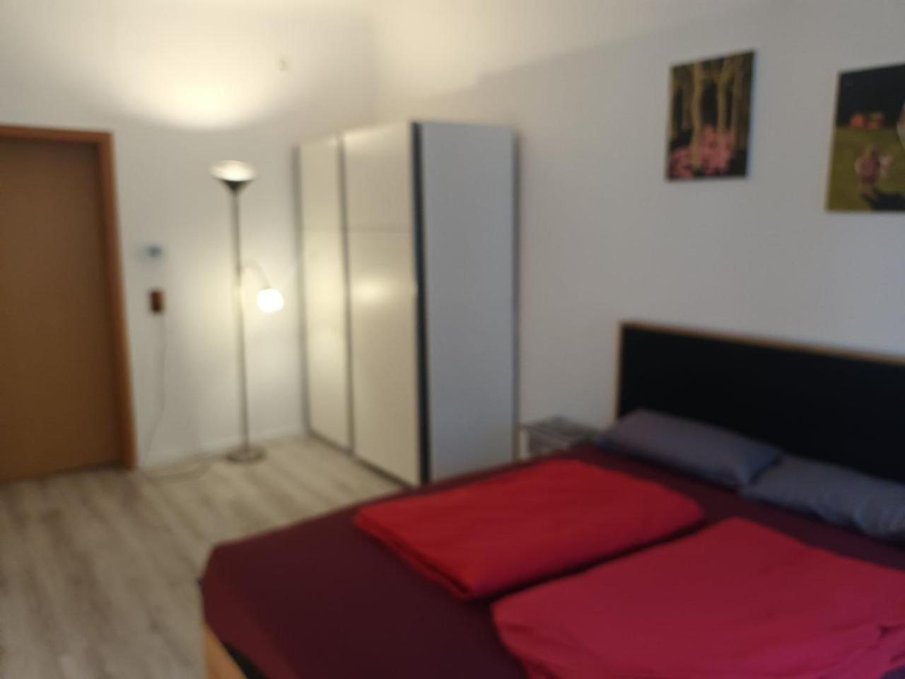 Appartamento Flat In Neo Country Style Aus Gruenderzeit Bis 6 Person Lipsia Esterno foto