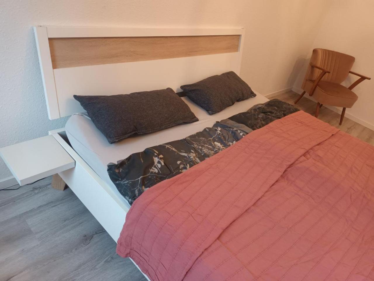 Appartamento Flat In Neo Country Style Aus Gruenderzeit Bis 6 Person Lipsia Esterno foto